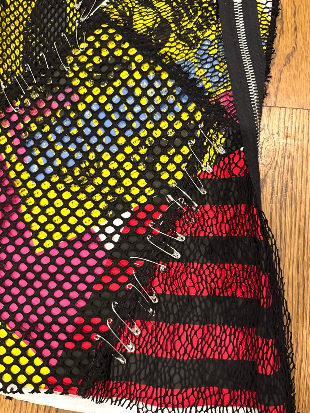 NWT - DSQUARED Green Yellow Black Mesh-Detail T-Shirt XS Luxury High Fashion - Picture 13 of 14